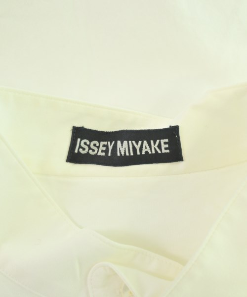 ISSEY MIYAKE（イッセイミヤケ）カジュアルシャツ 白 サイズ:S メンズ/2200732145132