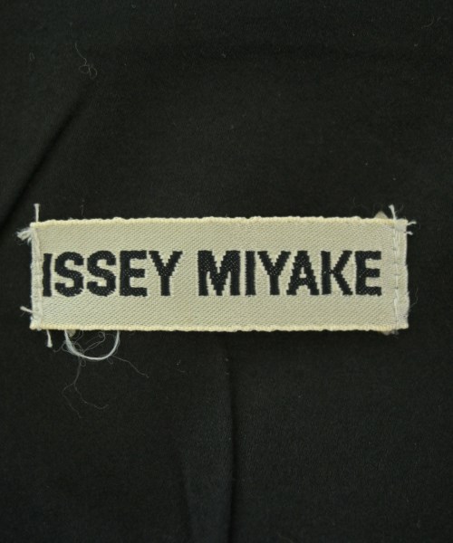 ISSEY MIYAKE（イッセイミヤケ）ノーカラージャケット 黒 サイズ:M レディース/2200732391058