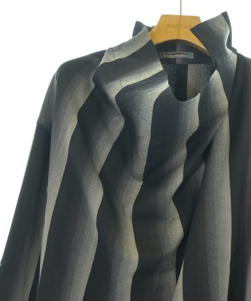 ISSEY MIYAKE（イッセイミヤケ）カジュアルシャツ グレー サイズ:M レディース/2200732391096