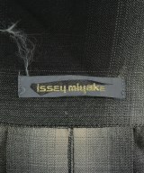 ISSEY MIYAKE（イッセイミヤケ）カジュアルシャツ グレー サイズ:M レディース/2200732391102