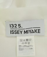 ISSEY MIYAKE（イッセイミヤケ）カジュアルシャツ 白 サイズ:2(M位) レディース/2200732898038