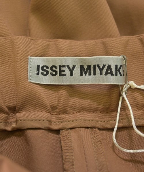 ISSEY MIYAKE（イッセイミヤケ）その他 茶 サイズ:2(M位) レディース/2200734645012
