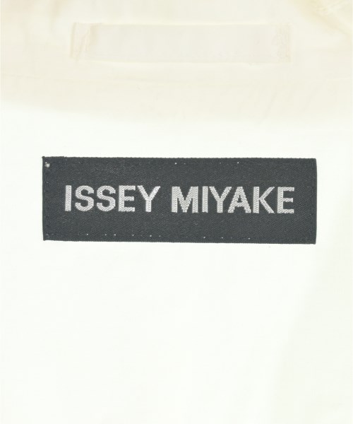 ISSEY MIYAKE（イッセイミヤケ）カジュアルジャケット 白 サイズ:F メンズ/2200735073012