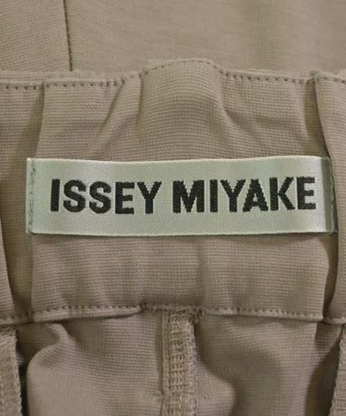 ISSEY MIYAKE（イッセイミヤケ）その他 茶 サイズ:2(M位) レディース/2200735141018