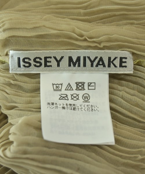 ISSEY MIYAKE（イッセイミヤケ）ブラウス ベージュ サイズ:2(M位) レディース/2200735411036