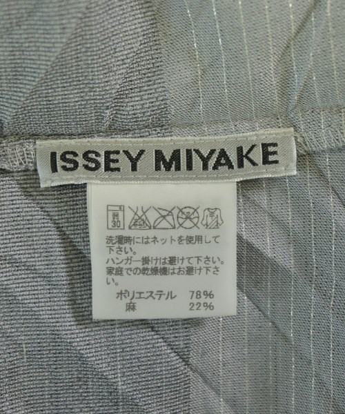 ISSEY MIYAKE（イッセイミヤケ）カジュアルジャケット グレー サイズ:2(M位) レディース/2200720287127
