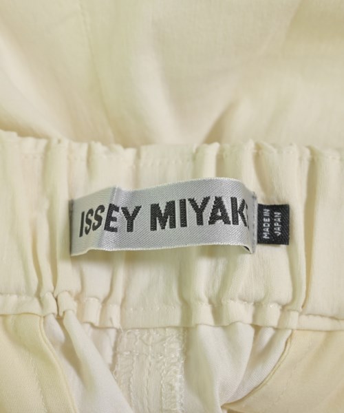 ISSEY MIYAKE（イッセイミヤケ）その他 白 サイズ:3(L位) レディース/2200720287158
