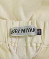 ISSEY MIYAKE（イッセイミヤケ）その他 白 サイズ:3(L位) レディース/2200720287158