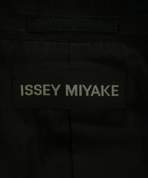 ISSEY MIYAKE（イッセイミヤケ）カジュアルジャケット 紺 サイズ:1(S位) メンズ/2200721610016