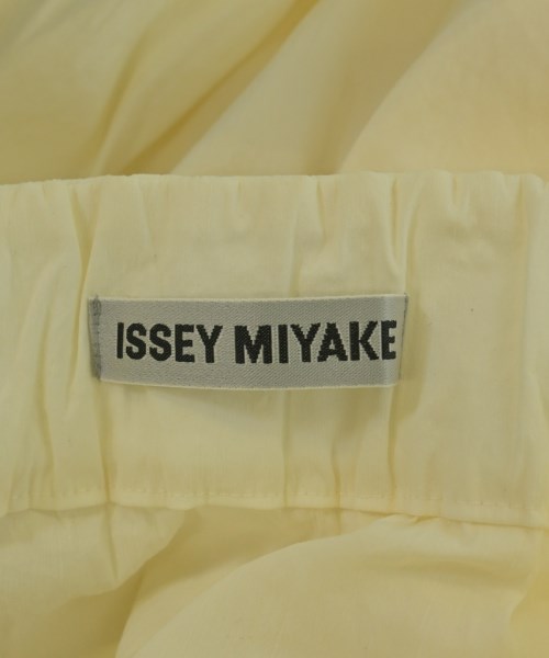 ISSEY MIYAKE（イッセイミヤケ）ロング・マキシ丈スカート 白 サイズ:2(M位) レディース/2200712251013