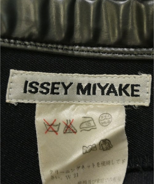 ISSEY MIYAKE（イッセイミヤケ）その他 黒 サイズ:M レディース/2200722299043