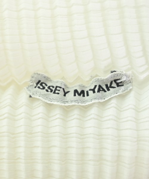 ISSEY MIYAKE（イッセイミヤケ）ブラウス 白 サイズ:-(XS位) レディース/2200718937195