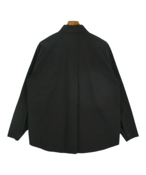 ISSEY MIYAKE（イッセイミヤケ）カジュアルシャツ 黒 サイズ:2(M位) レディース/2200724037070