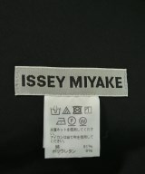 ISSEY MIYAKE（イッセイミヤケ）カジュアルシャツ 黒 サイズ:2(M位) レディース/2200724037070