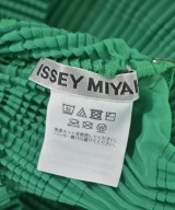 ISSEY MIYAKE（イッセイミヤケ）ブラウス 緑 サイズ:2(M位) レディース/2200726685057