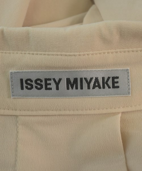ISSEY MIYAKE（イッセイミヤケ）カジュアルシャツ 黄 サイズ:2(M位) レディース/2200727066107