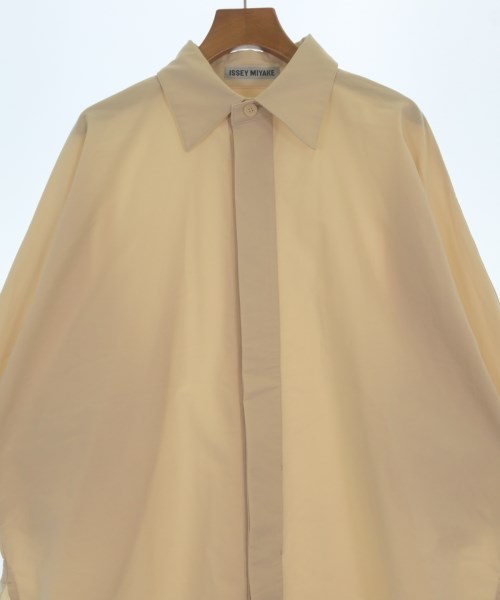 ISSEY MIYAKE（イッセイミヤケ）カジュアルシャツ 黄 サイズ:2(M位) レディース/2200727066107