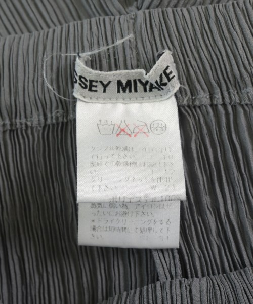ISSEY MIYAKE（イッセイミヤケ）その他 グレー サイズ:M レディース/2200728602021
