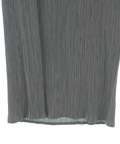 ISSEY MIYAKE（イッセイミヤケ）その他 グレー サイズ:M レディース/2200728602021