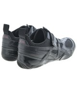 ISSEY MIYAKE（イッセイミヤケ）スニーカー 黒 サイズ:27.5cm メンズ/2200683152043