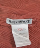 ISSEY MIYAKE（イッセイミヤケ）ブラウス 赤 サイズ:M レディース/2200679429081