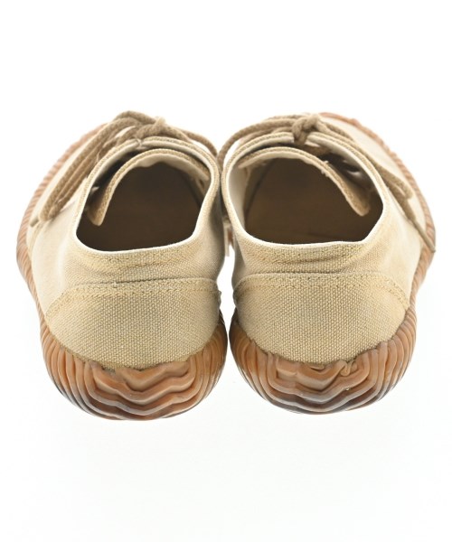 ISSEY MIYAKE（イッセイミヤケ）スニーカー ベージュ サイズ:25cm メンズ/2200683641042