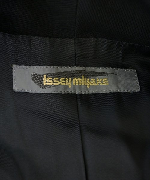 ISSEY MIYAKE（イッセイミヤケ）カジュアルジャケット 黒 サイズ:M レディース/2200680995131