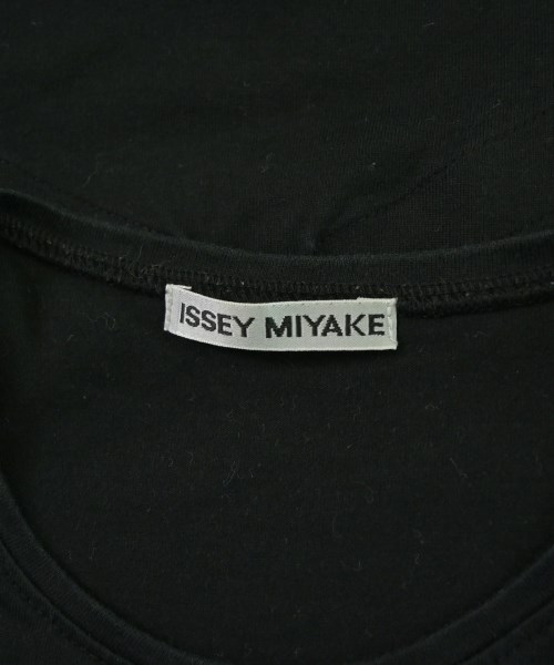 ISSEY MIYAKE（イッセイミヤケ）Tシャツ・カットソー 黒 サイズ:3(L位) レディース/2200681161160