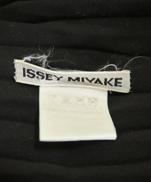 ISSEY MIYAKE（イッセイミヤケ）カジュアルシャツ 黒 サイズ:M レディース/2200686298052