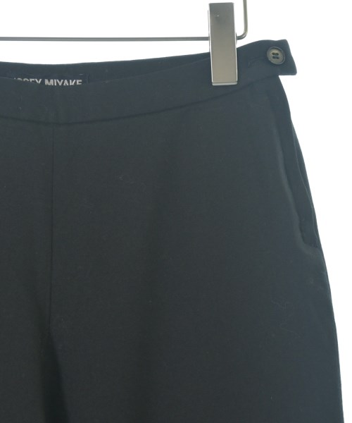 ISSEY MIYAKE（イッセイミヤケ）クロップドパンツ 黒 サイズ:1(S位) レディース/2200684339177