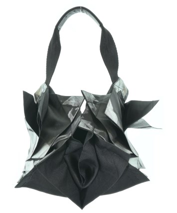 イッセイミヤケバック ISSEY MIYAKE（イッセイミヤケ）トートバッグ 黒 サイズ:- レディース