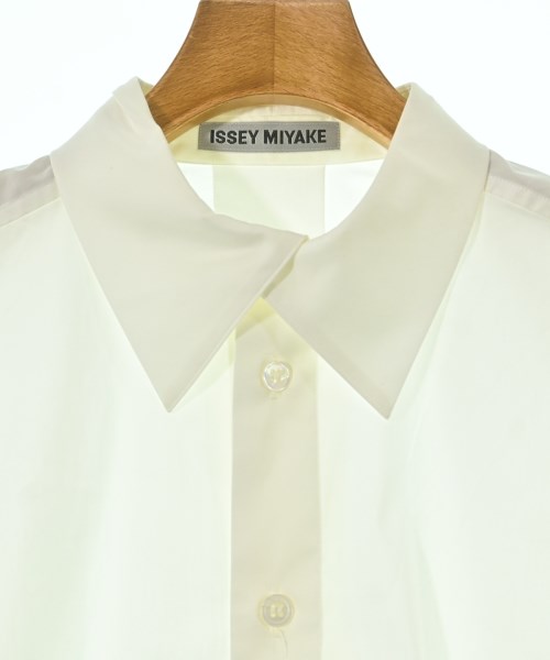 ISSEY MIYAKE（イッセイミヤケ）カジュアルシャツ 白 サイズ:2(M位) レディース/2200689303050