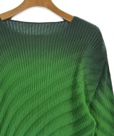 ISSEY MIYAKE（イッセイミヤケ）ブラウス 緑 サイズ:2(M位) レディース/2200689303173