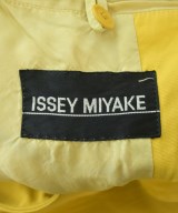 ISSEY MIYAKE（イッセイミヤケ）カジュアルジャケット 黄 サイズ:M レディース/2200691177038