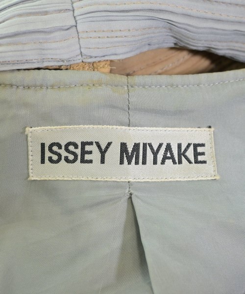 ISSEY MIYAKE（イッセイミヤケ）コート ベージュ サイズ:M レディース/2200691190013