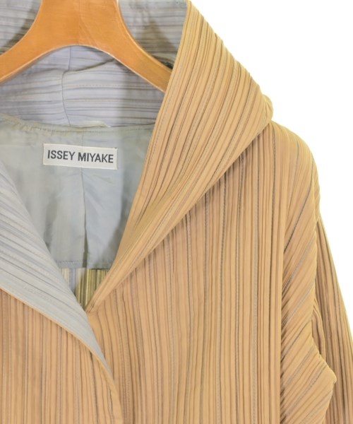 ISSEY MIYAKE（イッセイミヤケ）コート ベージュ サイズ:M レディース/2200691190013
