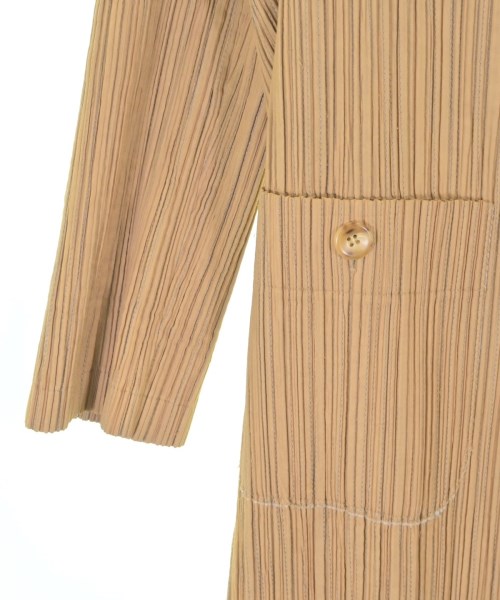ISSEY MIYAKE（イッセイミヤケ）コート ベージュ サイズ:M レディース/2200691190013
