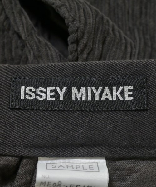 ISSEY MIYAKE（イッセイミヤケ）ショートパンツ グレー サイズ:-(L位) メンズ/2200686577089