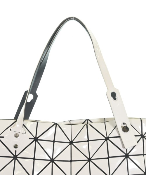 BAO BAO ISSEY MIYAKE（バオバオイッセイミヤケ）トートバッグ 白 サイズ:- レディース/2200436028021