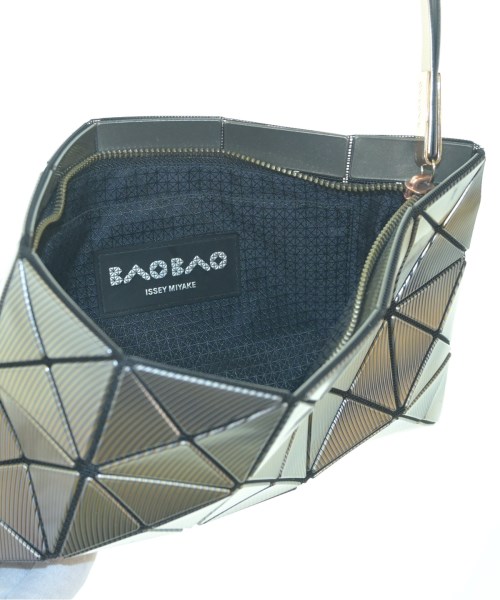 BAO BAO ISSEY MIYAKE（バオバオイッセイミヤケ）クラッチバッグ シルバー サイズ:- レディース/2200636820180