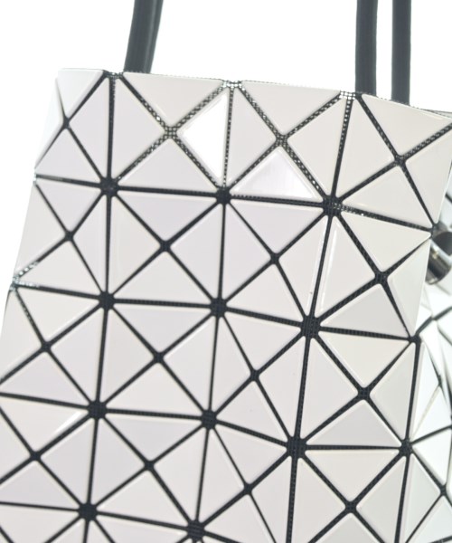 BAO BAO ISSEY MIYAKE（バオバオイッセイミヤケ）ハンドバッグ 白 サイズ:- レディース/2200638558029