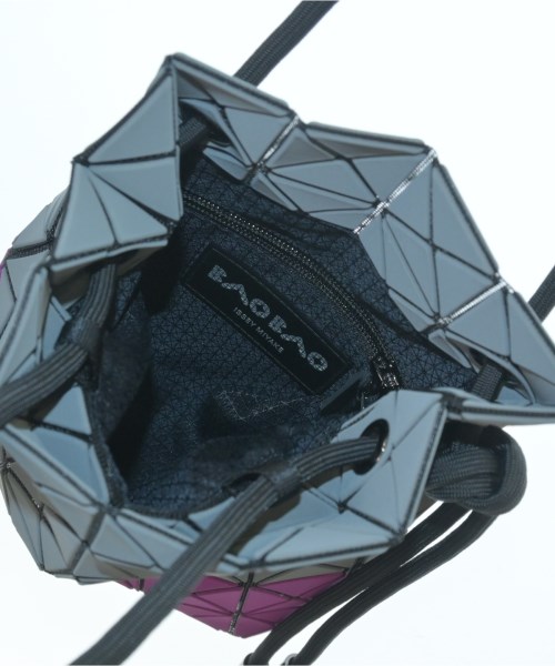 BAO BAO ISSEY MIYAKE（バオバオイッセイミヤケ）ショルダーバッグ グレー サイズ:- レディース/2200644770170