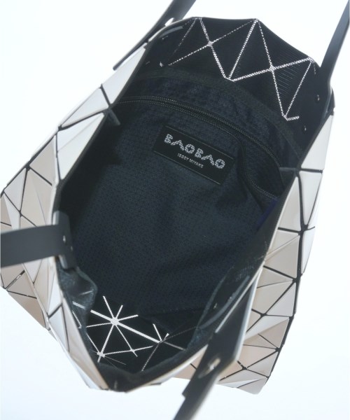 BAO BAO ISSEY MIYAKE（バオバオイッセイミヤケ）トートバッグ ベージュ サイズ:- レディース/2200621463019