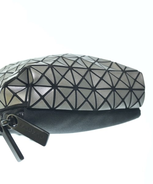 BAO BAO ISSEY MIYAKE（バオバオイッセイミヤケ）ショルダーバッグ シルバー サイズ:- メンズ/2200622208060