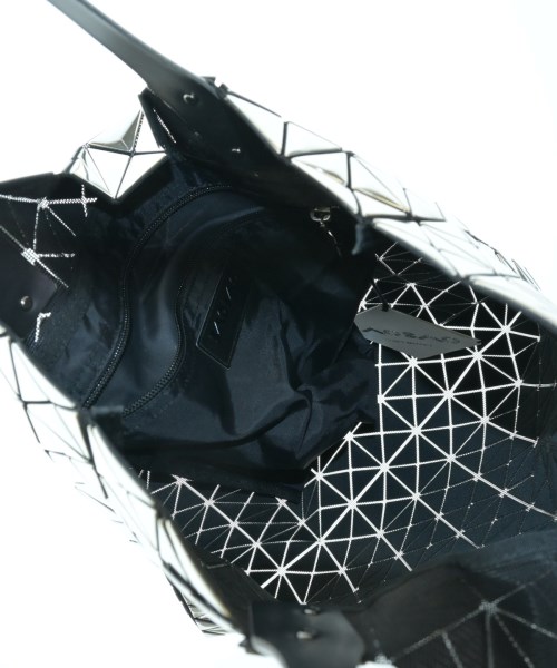 BAO BAO ISSEY MIYAKE（バオバオイッセイミヤケ）ショルダーバッグ シルバー サイズ:- レディース/2200623015018