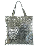 BAO BAO ISSEY MIYAKE（バオバオイッセイミヤケ）ショルダーバッグ シルバー サイズ:- レディース/2200623015018