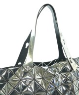 BAO BAO ISSEY MIYAKE（バオバオイッセイミヤケ）ショルダーバッグ シルバー サイズ:- レディース/2200623015018