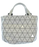BAO BAO ISSEY MIYAKE（バオバオイッセイミヤケ）ハンドバッグ 白 サイズ:- レディース/2200627320071