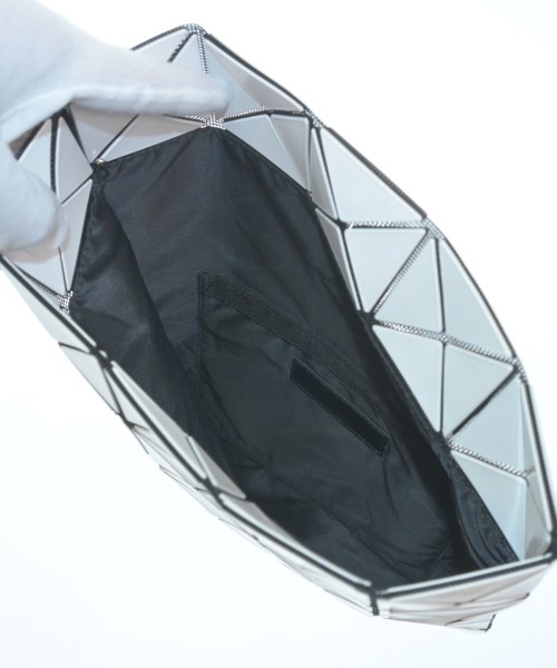 BAO BAO ISSEY MIYAKE（バオバオイッセイミヤケ）クラッチバッグ 白 サイズ:- レディース/2200606305136