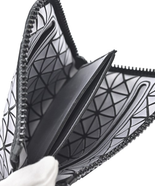 BAO BAO ISSEY MIYAKE（バオバオイッセイミヤケ）財布・コインケース シルバー サイズ:- メンズ/2200679831099